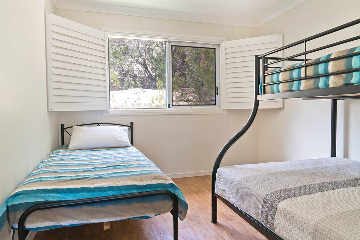 Protec hinge window security screen on sliding window